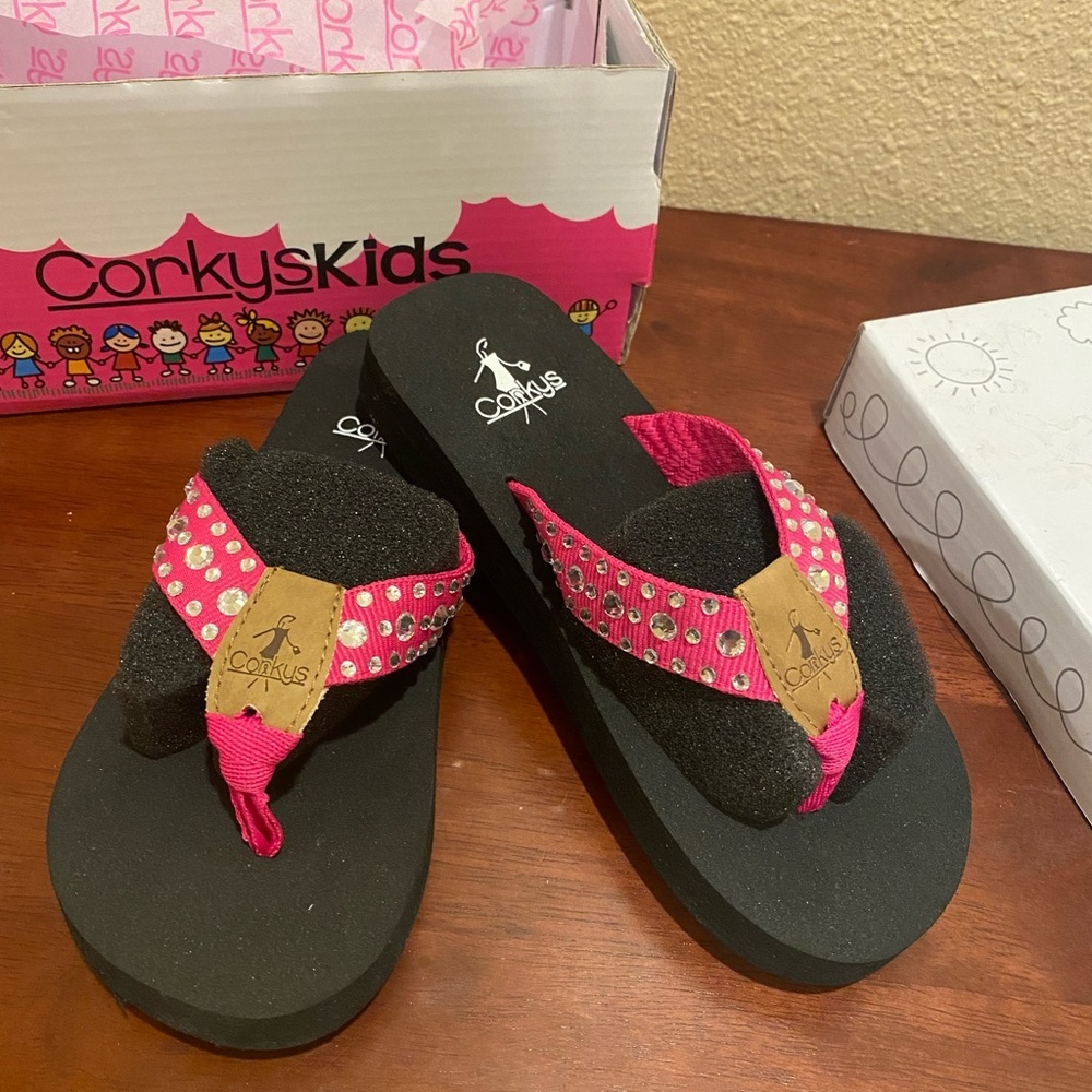 Corkys flip flops size 9 brand new no box